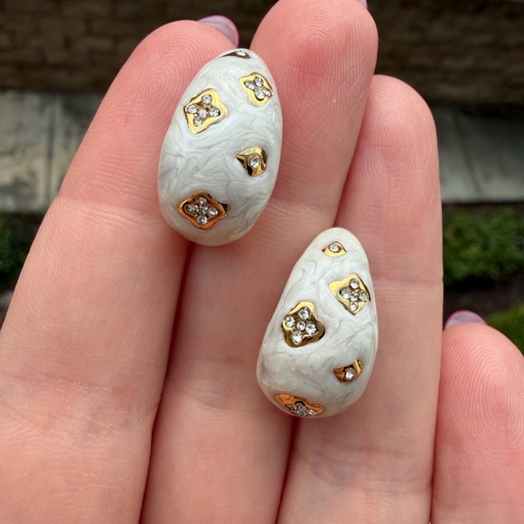 White Enamel Crescent Stud Earrings with Zircon | 18K Gold Plated - Picture 3 of 3